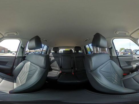 Used 2025 Hyundai Santa Fe SEL AWD/4WD image 45