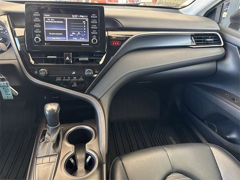 Used 2023 Toyota Camry SE image 14