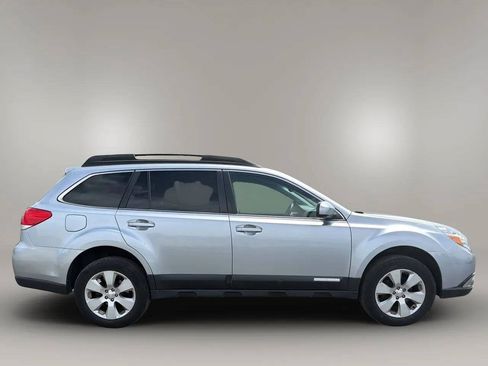 Used 2012 Subaru Outback 2.5i Premium w/ All-Weather Pkg AWD/4WD image 8