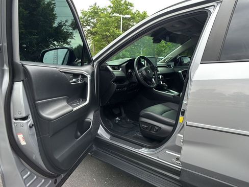 Used 2022 Toyota RAV4 XLE Premium AWD/4WD image 2