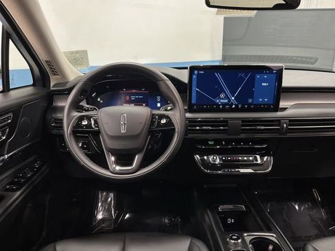Used 2024 Lincoln Corsair AWD image 5