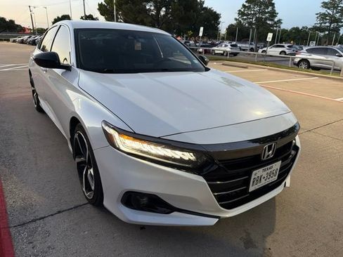 Used 2021 Honda Accord Sport image 3