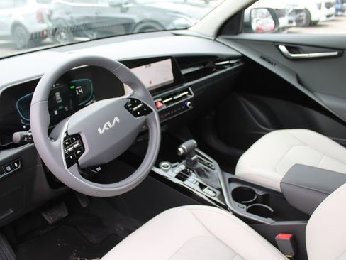 New 2026 Kia Niro EX FWD image 21