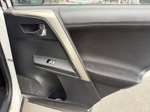 Used 2014 Toyota RAV4 XLE AWD/4WD image 20