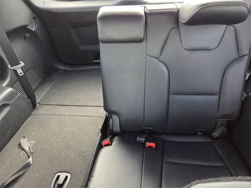 Used 2022 Kia Telluride S image 19