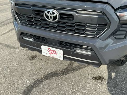 Used 2025 Toyota Tacoma 4x4 Double Cab image 15