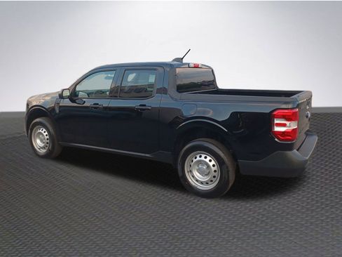 New 2025 Ford Maverick XL image 5