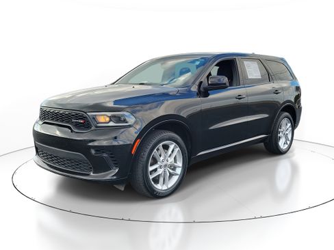 Used 2023 Dodge Durango GT image 2