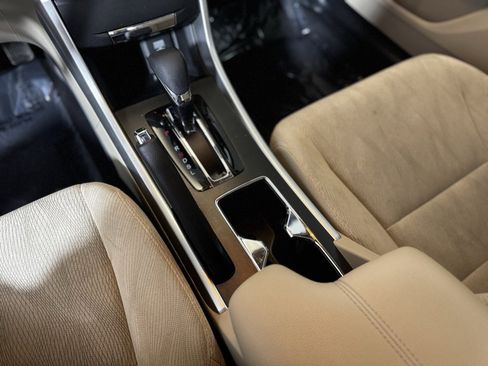Used 2014 Honda Accord EX image 17