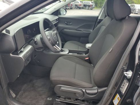 Used 2025 Hyundai Kona SE AWD/4WD image 14