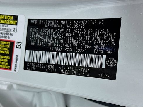 Used 2025 Toyota Camry XSE FWD image 33