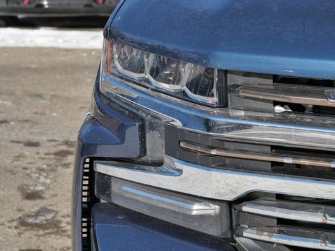 Used 2019 Chevrolet Silverado 1500 High Country image 3