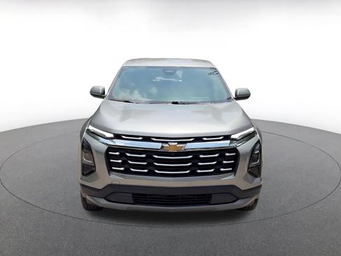 Used 2025 Chevrolet Equinox LT FWD image 4