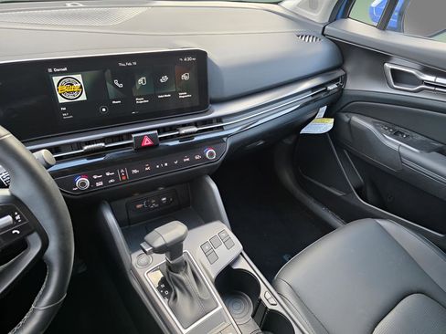 Used 2026 Kia Sportage EX image 30