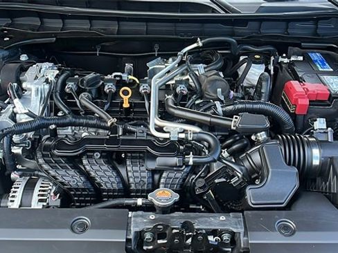 Used 2025 Nissan Altima 2.5 SV image 12