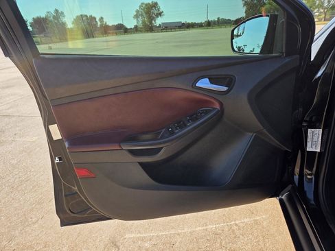 Used 2013 Ford Focus SE FWD image 12