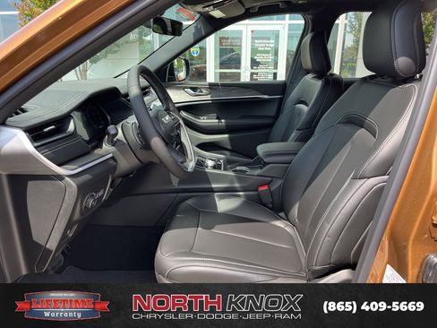 New 2026 Jeep Grand Cherokee L Limited AWD/4WD image 3