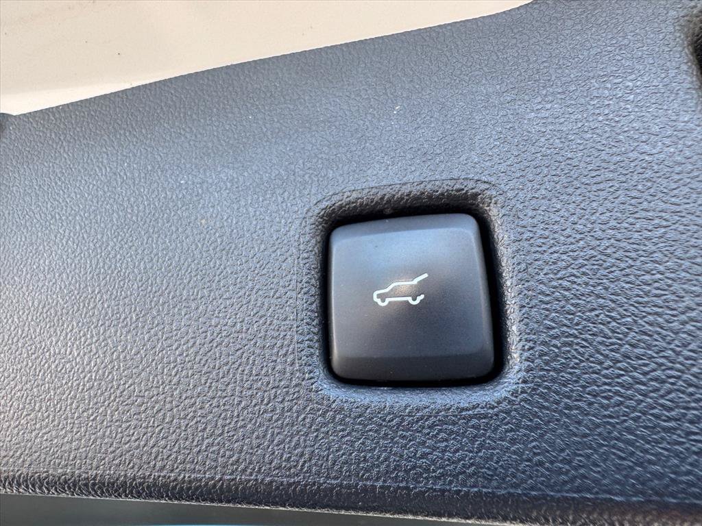 Used 2024 Ford Escape ST-Line w/ Tech Pack #1 FWD image 11