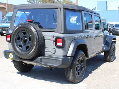 Used 2022 Jeep Wrangler Unlimited Sport AWD/4WD image 4