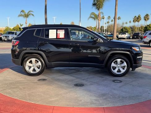 Used 2019 Jeep Compass Latitude w/ Popular Equipment Group image 9
