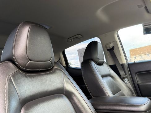 Used 2019 Chevrolet Colorado LT w/ Luxury Package, Chrome AWD/4WD image 13