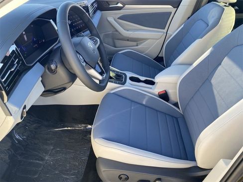 New 2026 Volkswagen Jetta SE image 15