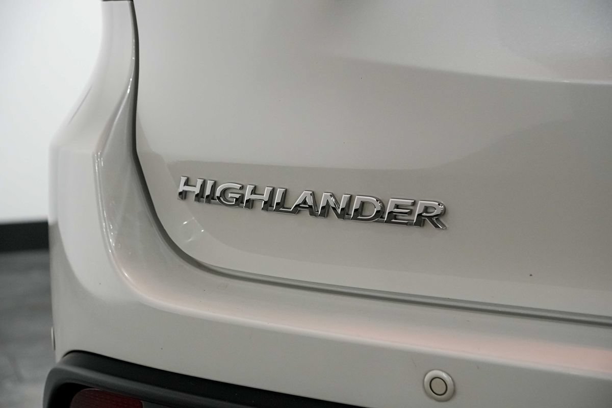 Used 2016 Toyota Highlander Limited FWD image 11