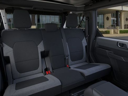 New 2025 Ford Bronco 4-Door image 11