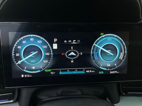 Used 2025 Hyundai Elantra Limited image 38