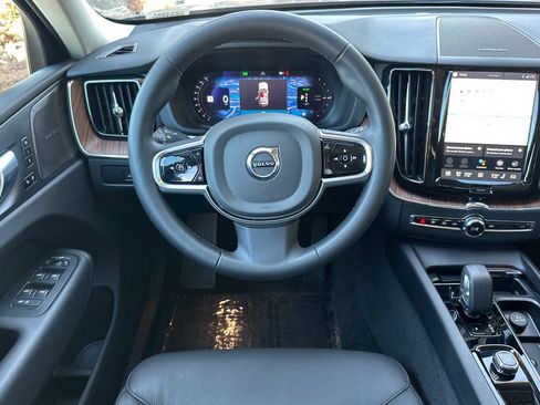 Used 2024 Volvo XC60 T8 Plus w/ Protection Package Premier AWD/4WD image 18