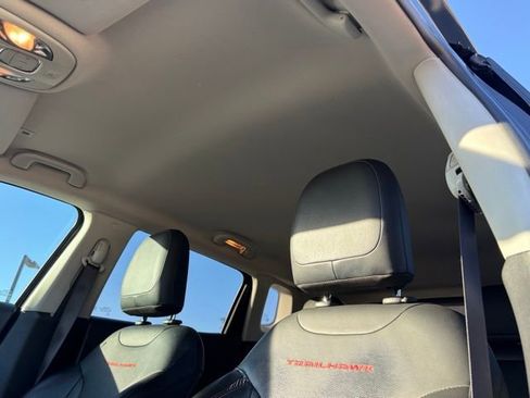 Used 2019 Jeep Compass Trailhawk w/ Leather Interior Group image 12