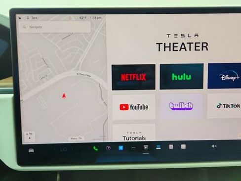 Used 2022 Tesla Model S Base image 40