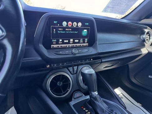 Used 2017 Chevrolet Camaro LT w/ Technology Package RWD image 11