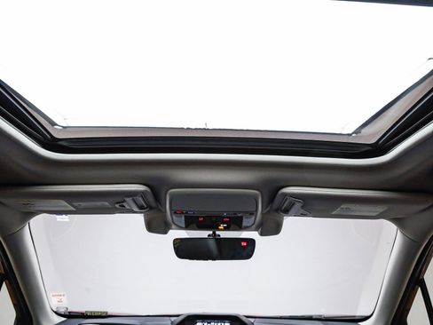 Used 2019 Subaru Forester Touring image 17