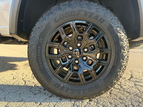 New 2026 Chevrolet Colorado Trail Boss AWD/4WD image 9