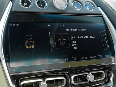 Used 2021 Aston Martin DBX AWD/4WD image 35