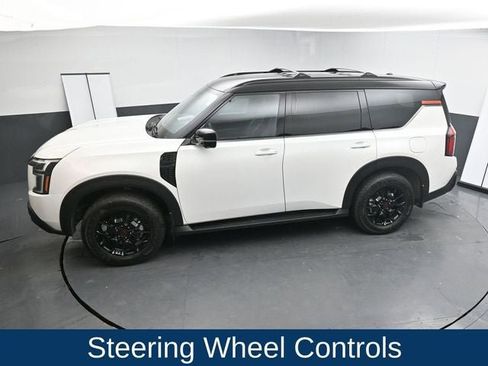 Used 2025 Nissan Armada PRO-4X image 22