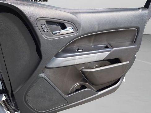 Used 2022 Chevrolet Colorado LT image 17