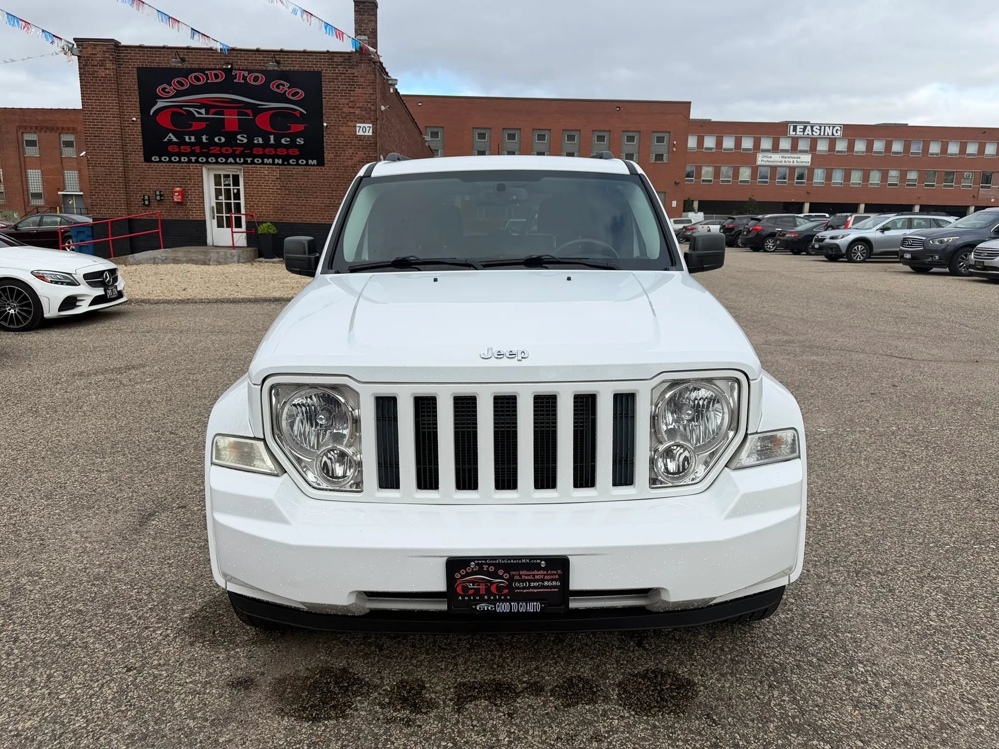 Used 2012 Jeep Liberty Sport AWD/4WD image 9