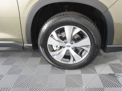 Certified 2025 Subaru Ascent Premium AWD/4WD image 15