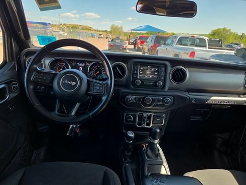 Used 2018 Jeep Wrangler Unlimited Sport S AWD/4WD image 8