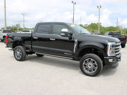 Used 2025 Ford F250 Platinum w/ Platinum Plus Package AWD/4WD image 15