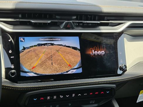 New 2026 Jeep Cherokee Limited AWD/4WD image 17