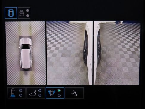 Used 2025 GMC Yukon Denali image 20