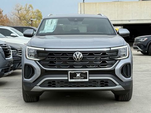 New 2026 Volkswagen Atlas Cross Sport SE FWD image 5