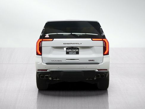 Used 2025 GMC Yukon Denali AWD/4WD image 6