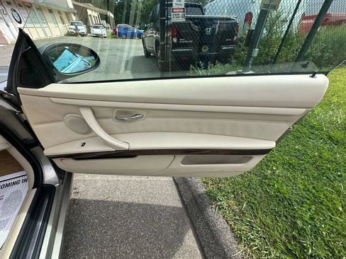 Used 2007 BMW 335i Convertible image 15