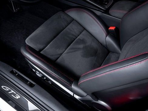 Used 2024 Porsche 911 GT3 image 18