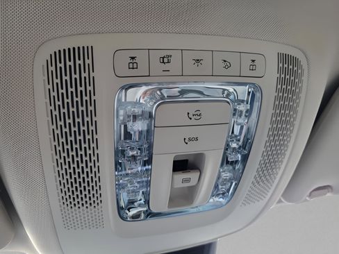 Used 2022 Mercedes-Benz GLE 350 w/ Premium Package image 29