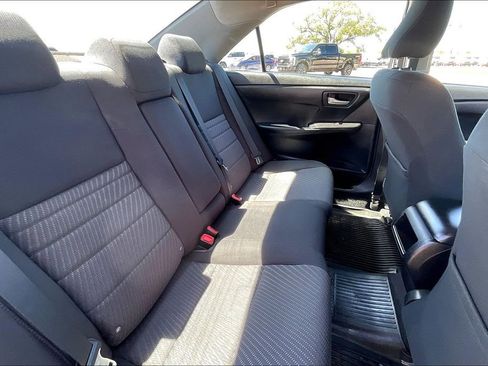 Used 2017 Toyota Camry LE image 22